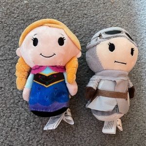 Anna and Rey Itty Bitties